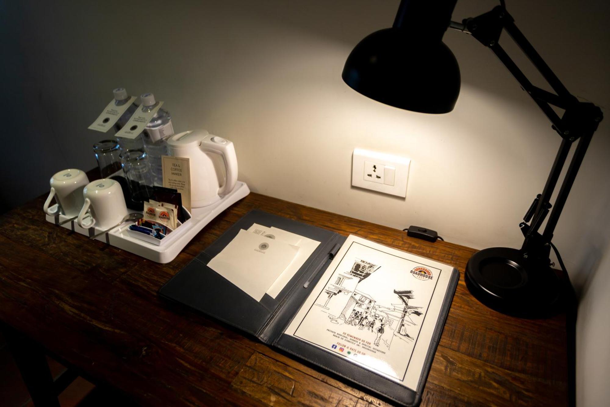 Hotel Roadhouse, Thamel, Kathmandu- Contemporary Boutique Buitenkant foto