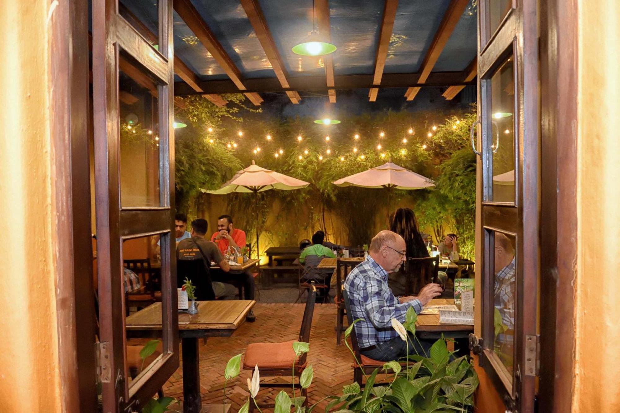 Hotel Roadhouse, Thamel, Kathmandu- Contemporary Boutique Buitenkant foto